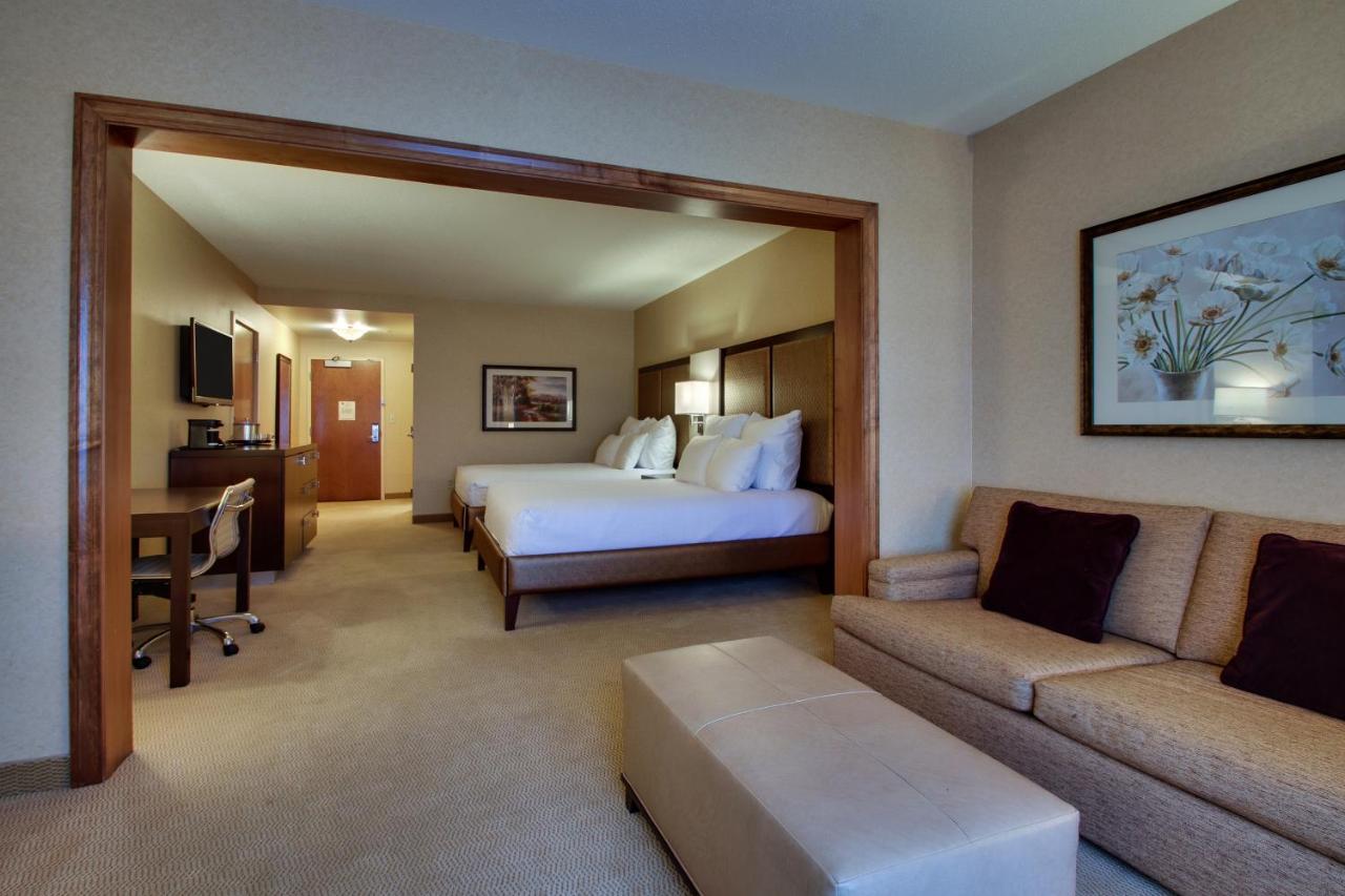The Inn At Charles Town / Hollywood Casino Exterior foto